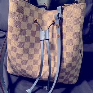 Louis Vuitton bucket purse